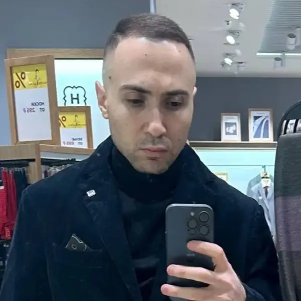 Айк А.