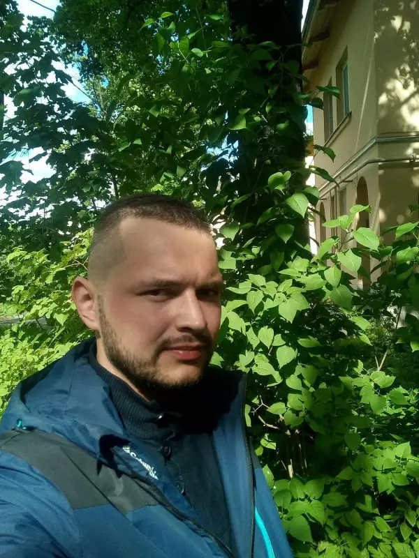 Антон Б.