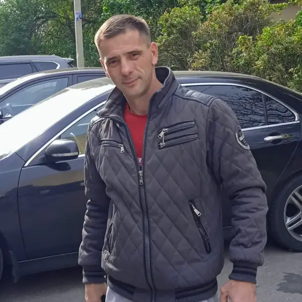 Игорь Шалар