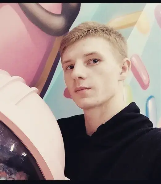 Артём Р.