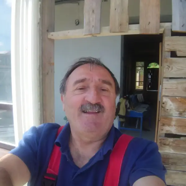 Важа Азов
