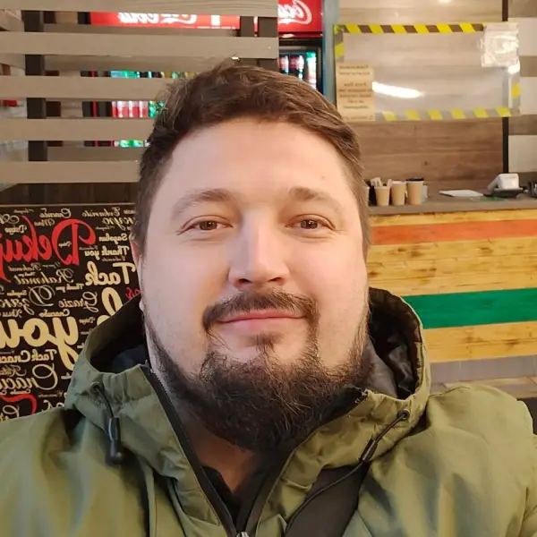 Александр Валерьевич Е.