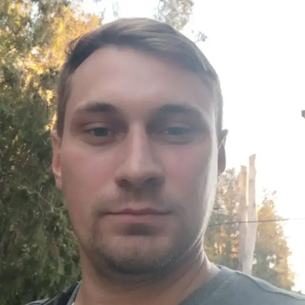 Владислав Петров
