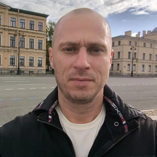 Владимир Комков