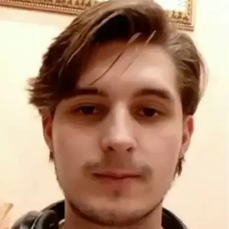 Владислав Ларин