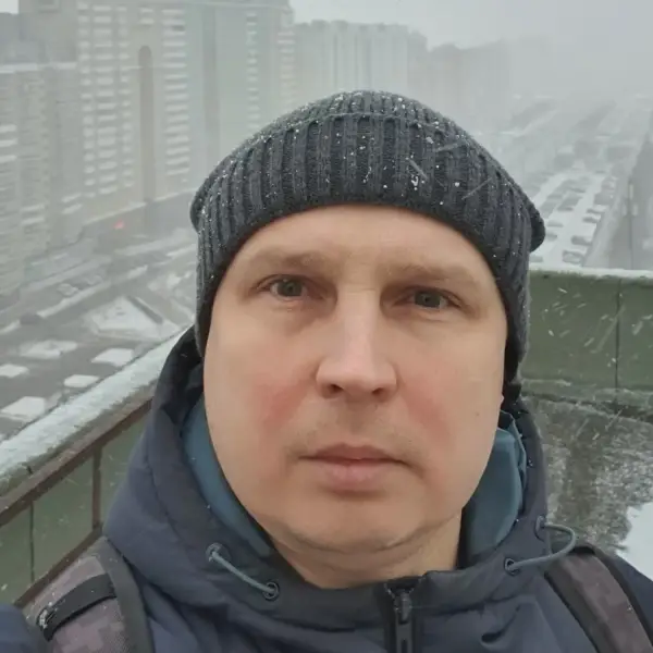 Михаил Плотников