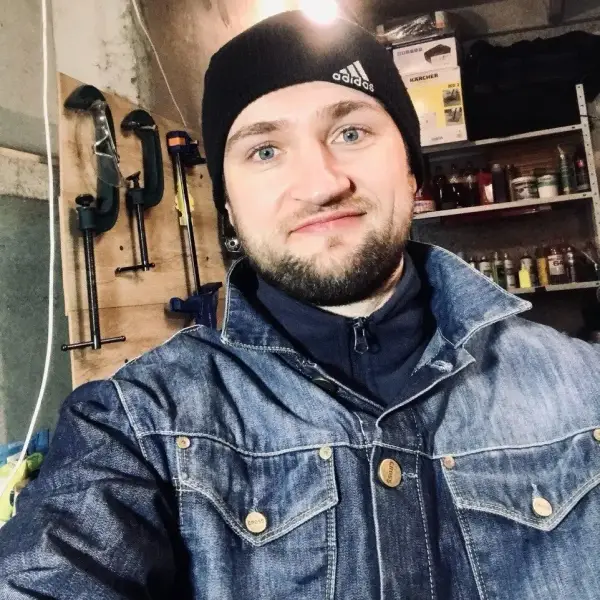 Максим Лейзу