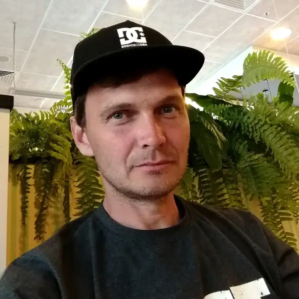 Олег Олегович М.