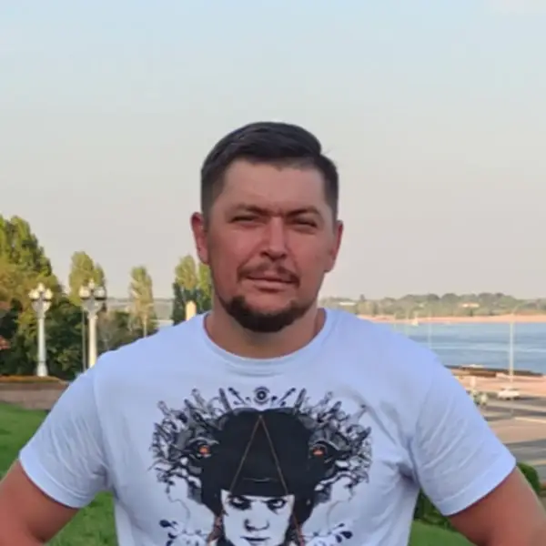 Никита Самсонов
