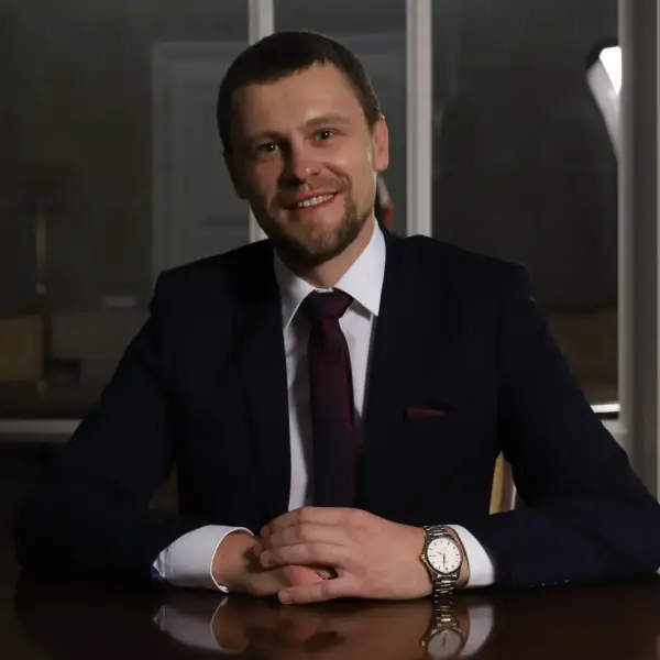 Артём Николаев