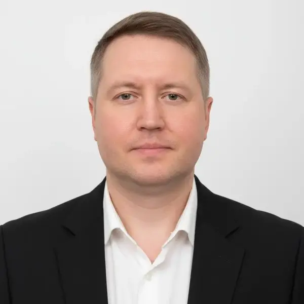 Илья Штейников
