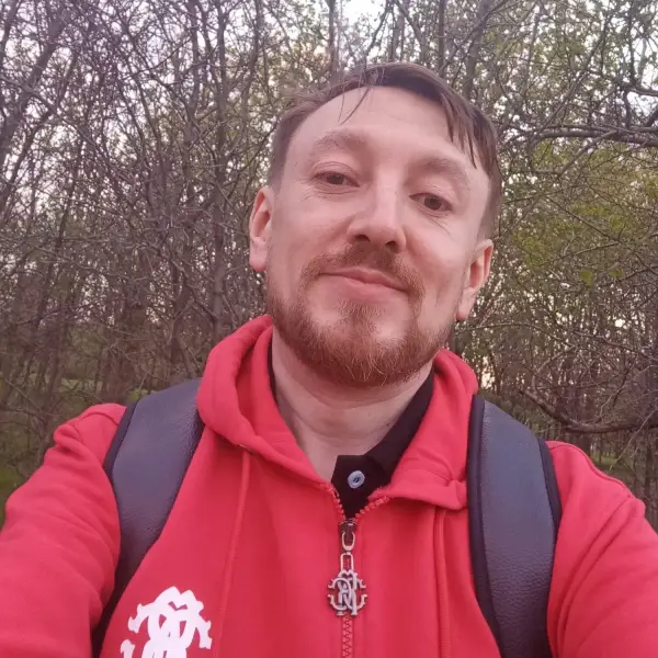 Николай Че