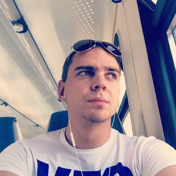 Александр Иванов