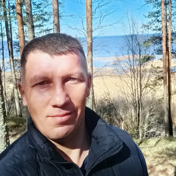 Роман Монастырских