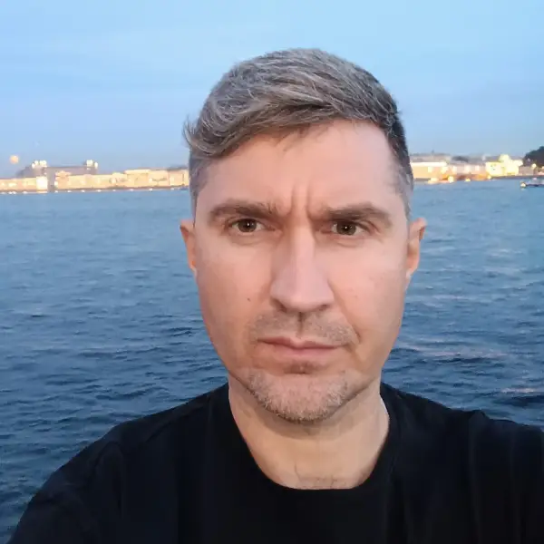 Александр Волгин