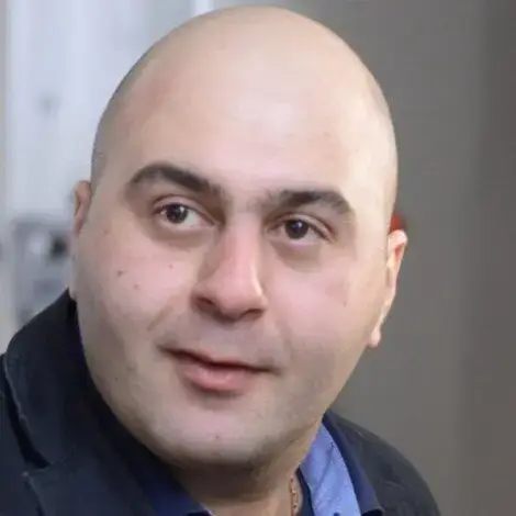 Айк Саакян