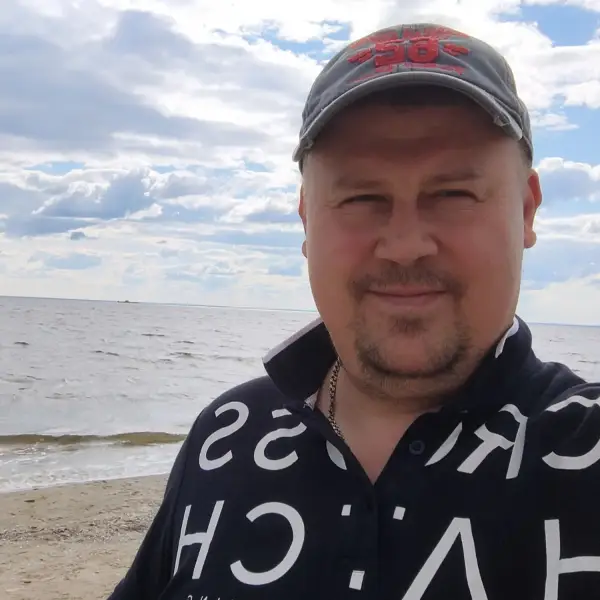 Андрей Исаков
