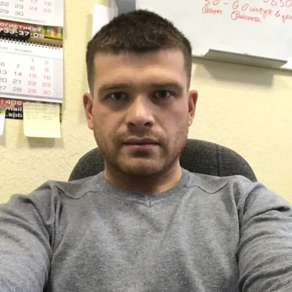 Антон Стариков