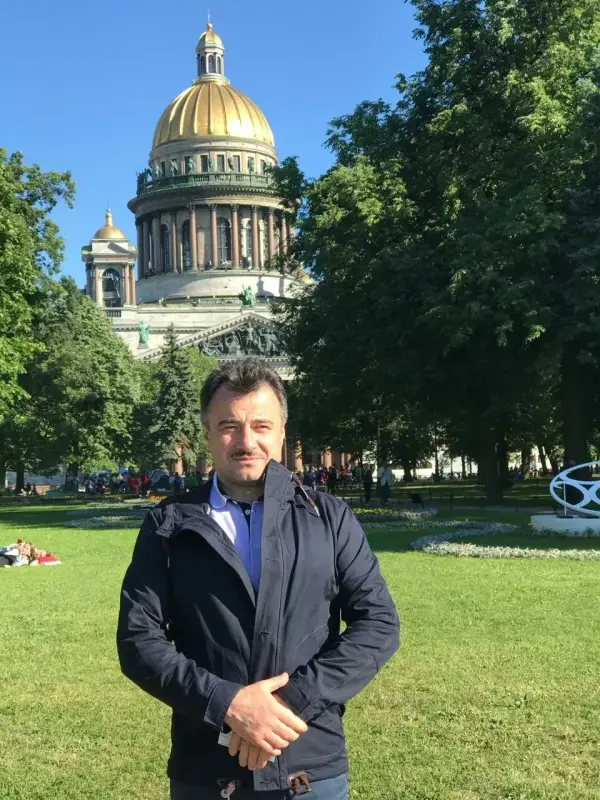 Мусахиб М.