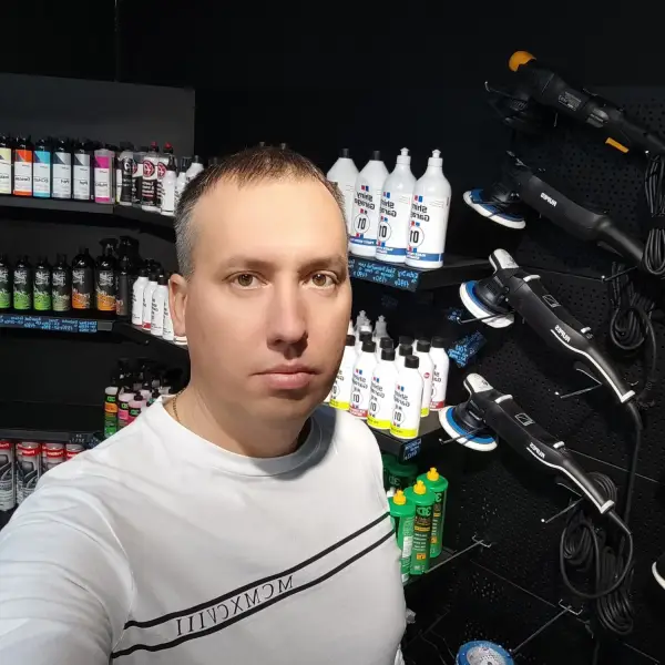 Дмитрий Савченко