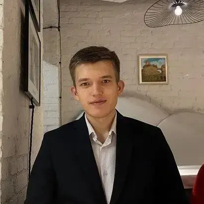 Денис Булавин