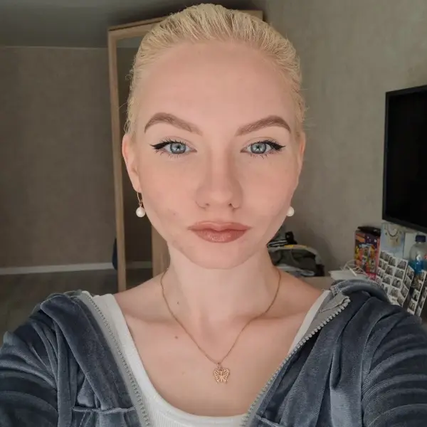 Анна Нуйя