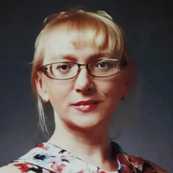 Лариса Лозовская