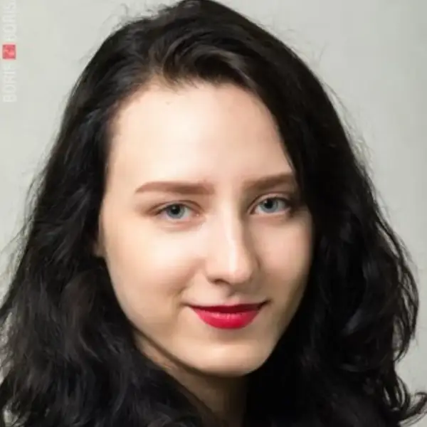 Алена Стрелкова