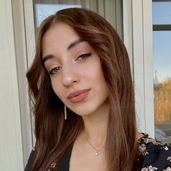 Алина Золотухина