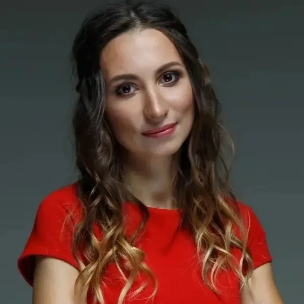 Яна Рожкова