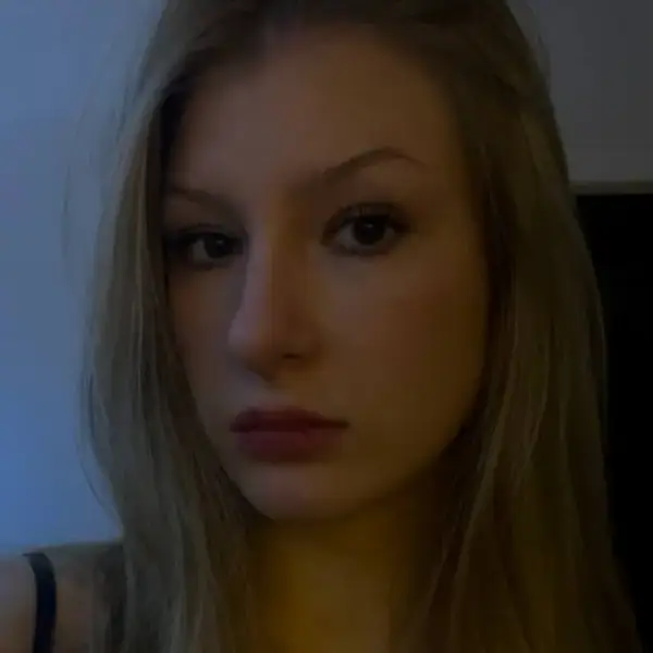 Диана Шуханова