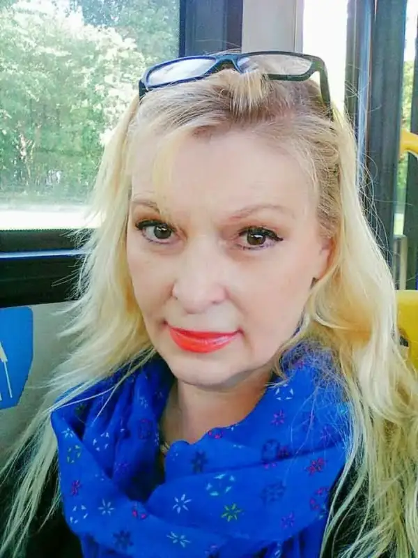 Julia Hench