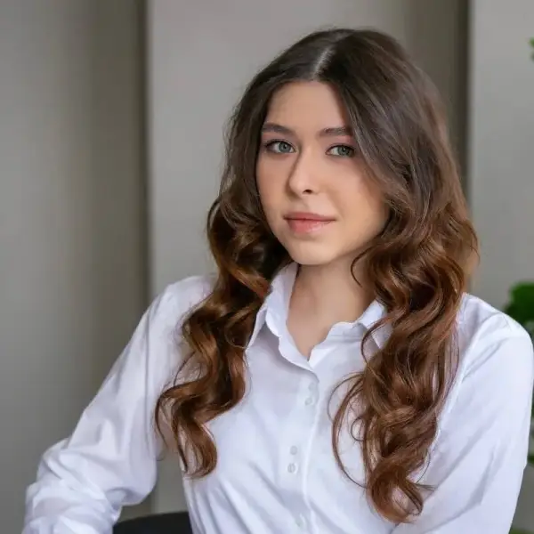 Арина Седова