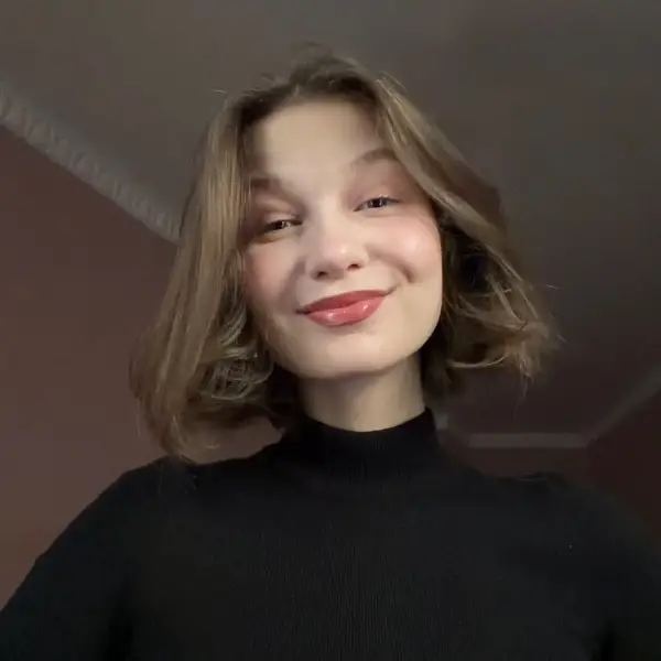 Арина Сотникова