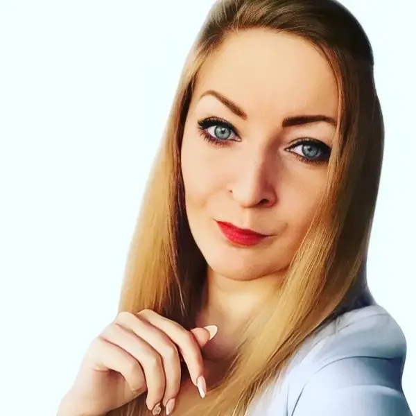 Юлия Харланова