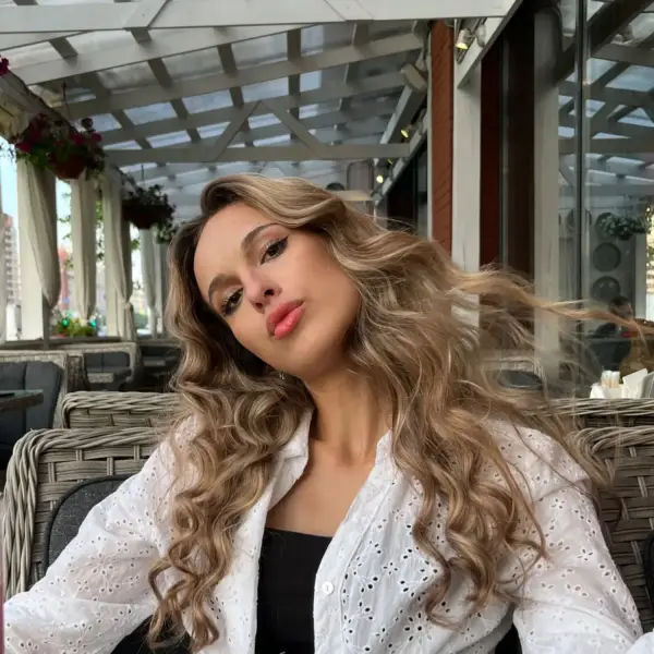 Юлия Костарева