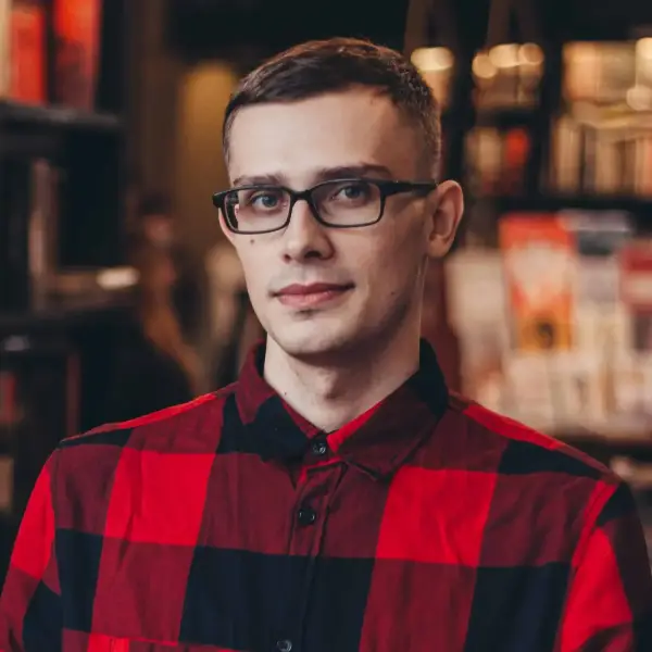 Евгений Лазарев