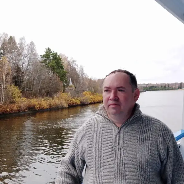 Михаил Иванов