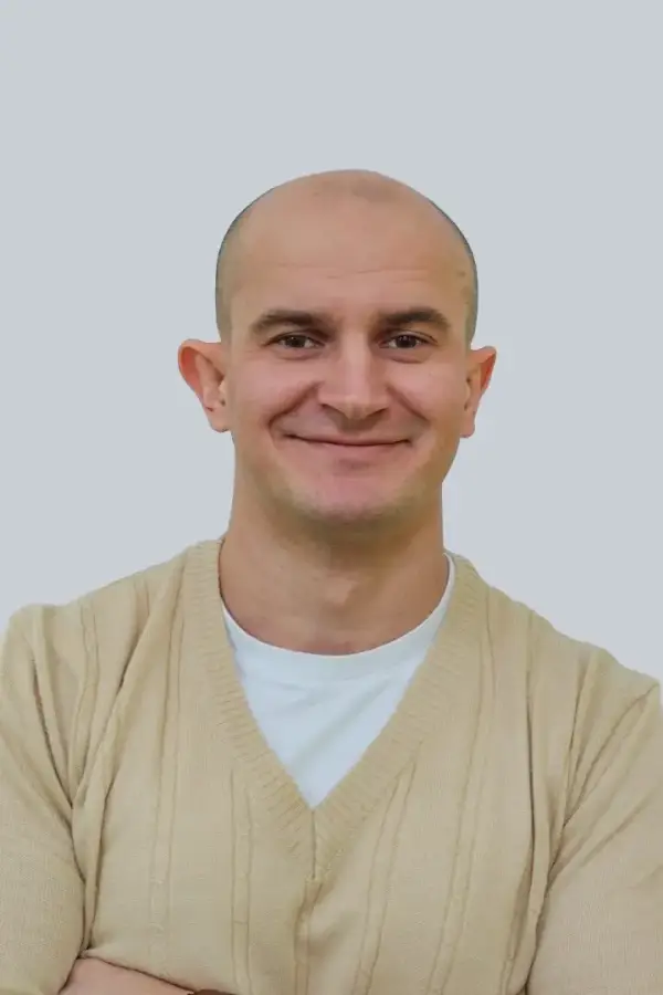 Дмитрий Маслов