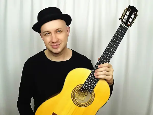 Александр Чернобров