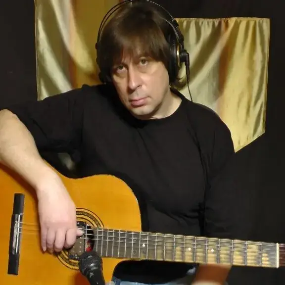 Андрей Попов