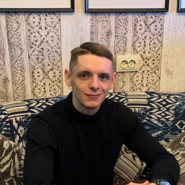 Евгений Новиков