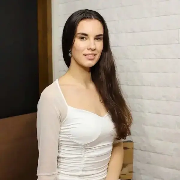 Веселова Наталья