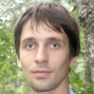 Максим Михайлов