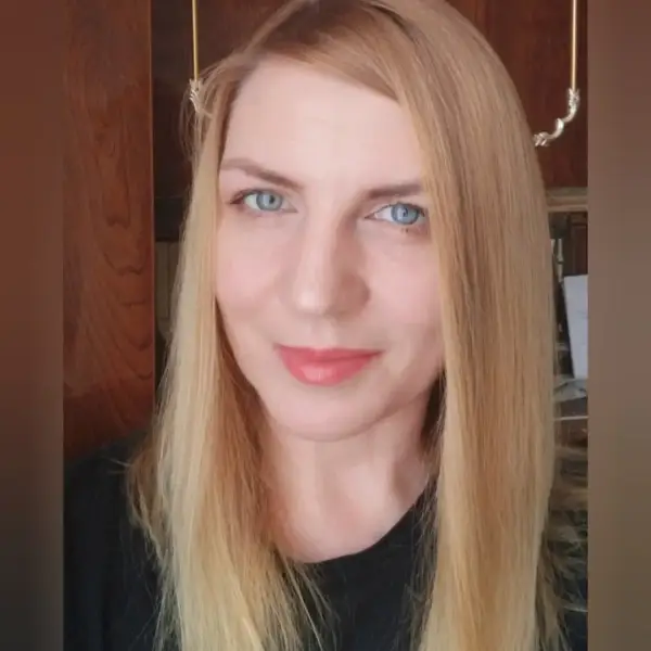 Елена Полякова