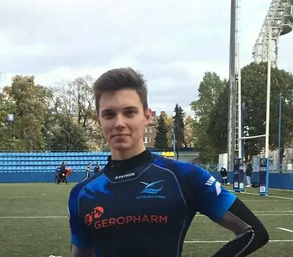 Владислав Савкин