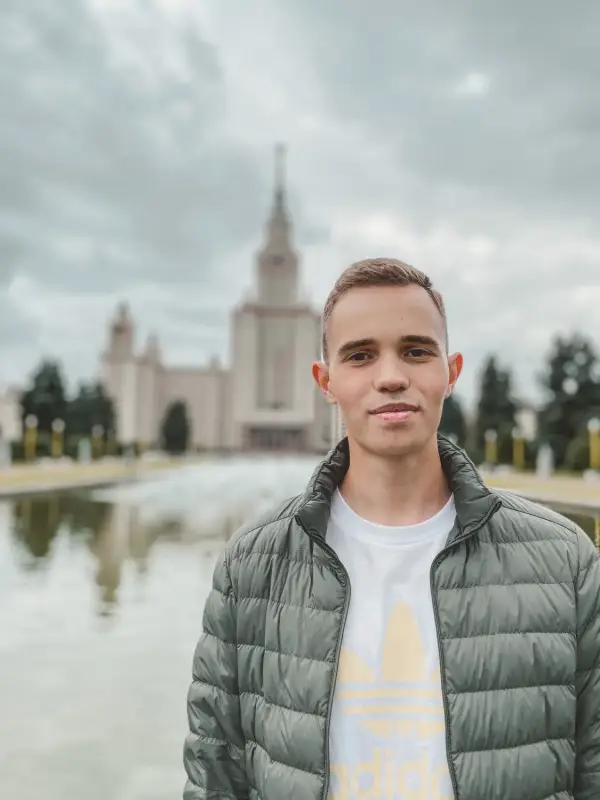 Андрей Мельников