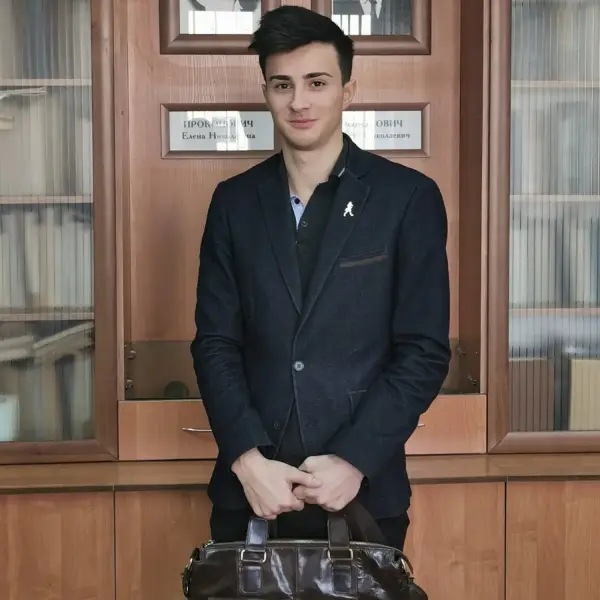 Александр Елизаров