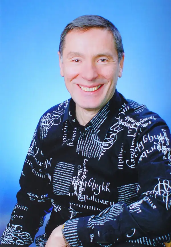 Павел Ларионов