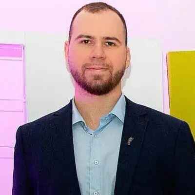 Роман Михайлович И.